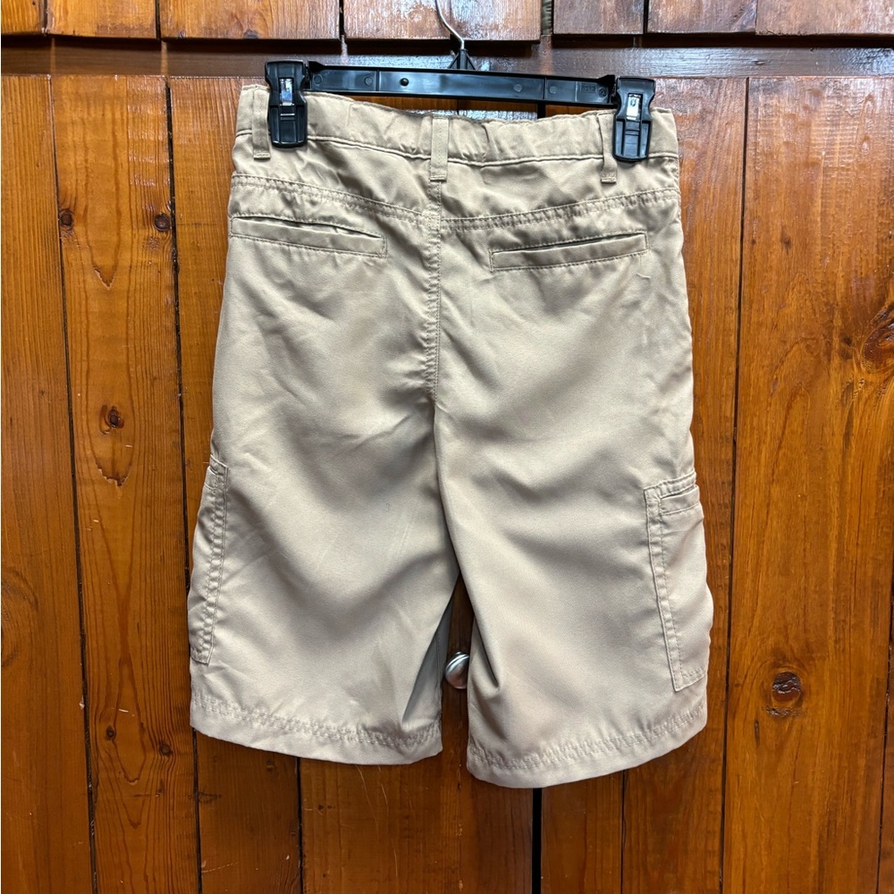 Tony Hawk Khaki Cargo Shorts with adjustable waist elastic buttons.